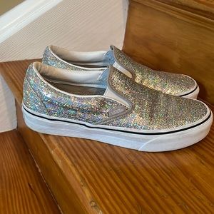 6.5 women’s vans. Worn about five times. Like new.